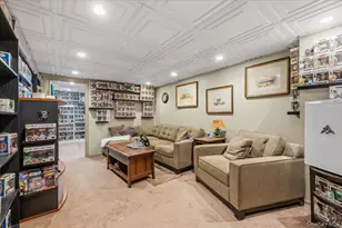 58 Myers Ave, Hicksville, NY 11801 - Photo 15