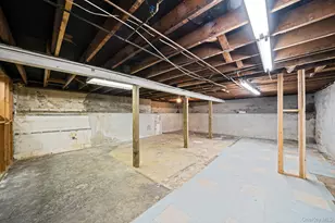 129 Shaber Rd, Patchogue, NY 11772 - Photo 23