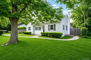129 Shaber Rd, Patchogue, NY 11772 - Photo 3