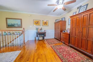 219 Artist Lake Dr, Middle Island, NY 11953 - Photo 5