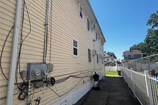 218-42 140th Ave, Springfield Gardens, NY 11413 - Photo 3