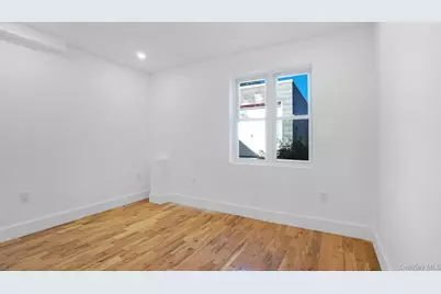 1011 E 221st Street, Bronx, NY 10469 - Photo 9