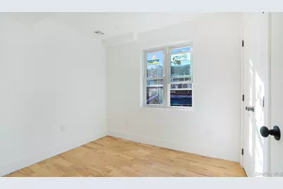 1011 E 221st Street, Bronx, NY 10469 - Photo 11