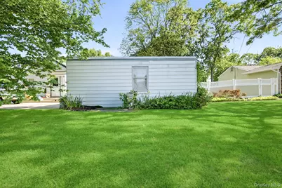 76 Hanrahan Avenue, Farmingville, NY 11738 - Photo 11