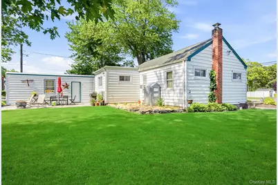 76 Hanrahan Avenue, Farmingville, NY 11738 - Photo 7