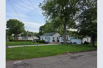 76 Hanrahan Avenue, Farmingville, NY 11738 - Photo 35