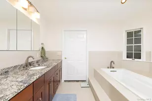33 Windwood Ct, Westhampton, NY 11977 - Photo 23