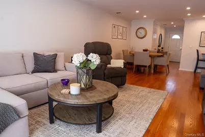 1165 Savoy Drive, Melville, NY 11747 - Photo 5