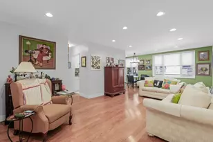 25 Canterbury Rd, Great Neck, NY 11021 - Photo 5