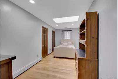 312 Eastlake Avenue, Massapequa Park, NY 11762 - Photo 15