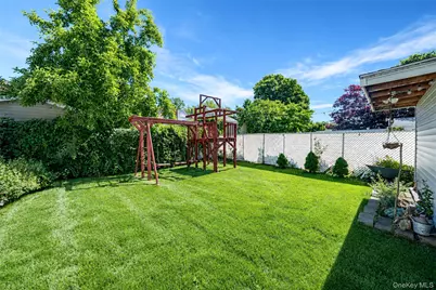 240-11 88th Avenue, Bellerose, NY 11426 - Photo 33