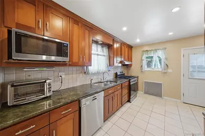 240-11 88th Avenue, Bellerose, NY 11426 - Photo 9