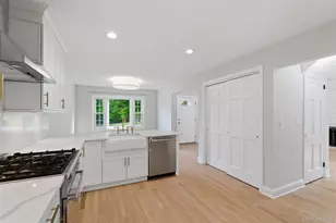 1 Bevan Pl, Eastchester, NY 10709 - Photo 11