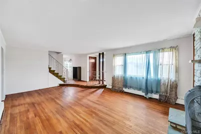 274 Johnson Avenue, Sayville, NY 11782 - Photo 9