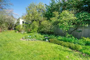 306 6th St, Greenport, NY 11944 - Photo 19
