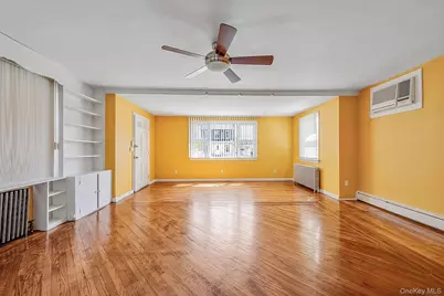 114 Elmwood Street, Valley Stream, NY 11581 - Photo 7