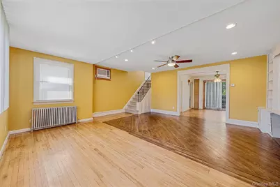 114 Elmwood Street, Valley Stream, NY 11581 - Photo 5