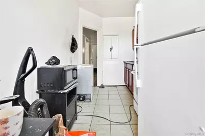 106-17 Jamaica Avenue, Richmond Hill, NY 11418 - Photo 17
