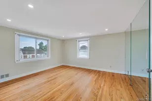 15 Farm Ln, Hicksville, NY 11801 - Photo 13