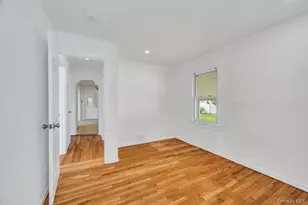 15 Farm Ln, Hicksville, NY 11801 - Photo 11