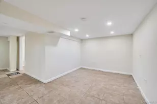 15 Farm Ln, Hicksville, NY 11801 - Photo 21