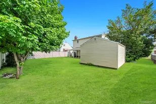 15 Farm Ln, Hicksville, NY 11801 - Photo 23