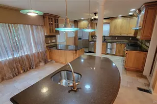186-20 Troon Rd, Jamaica, NY 11432 - Photo 11