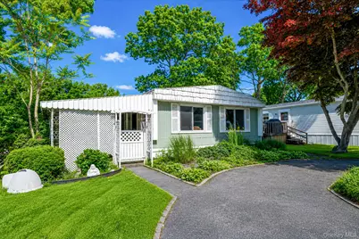 14 Buttercup Drive, Bohemia, NY 11716 - Photo 3