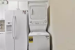 73-11 263rd St, Glen Oaks, NY 11004 - Photo 5