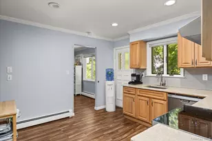 55 Warwick Rd, Great Neck, NY 11023 - Photo 17