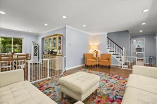 55 Warwick Rd, Great Neck, NY 11023 - Photo 11