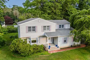 37 Dogwood Hollow Ln, Miller Place, NY 11764 - Photo 19