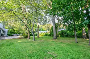 37 Dogwood Hollow Ln, Miller Place, NY 11764 - Photo 17