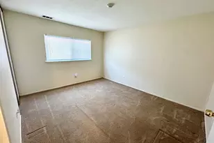 71 Pointe Cir S, Coram, NY 11727 - Photo 3