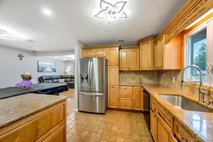 34 Windus Dr, Shirley, NY 11967 - Photo 13