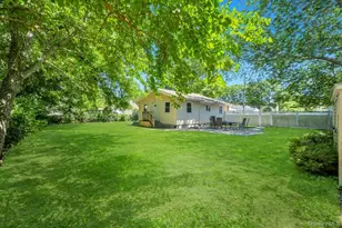 34 Windus Dr, Shirley, NY 11967 - Photo 25