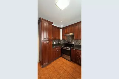 10726 113th Street, Richmond Hill, NY 11419 - Photo 5