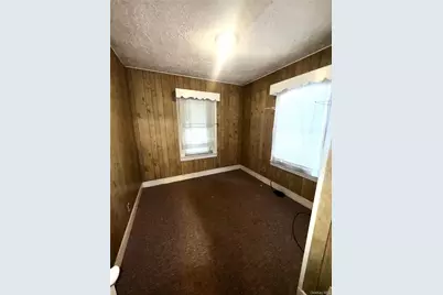 41 Stewart Street, Floral Park, NY 11001 - Photo 17