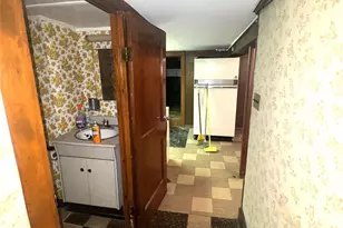 41 Stewart St, Floral Park, NY 11001 - Photo 19