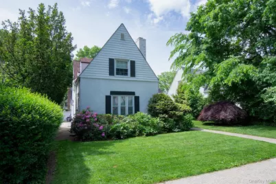 7 Garden Place, Pelham, NY 10803 - Photo 23