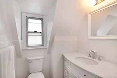 7 Garden Place, Pelham, NY 10803 - Photo 15
