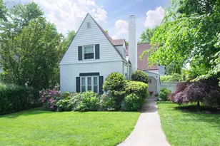 7 Garden Pl, Pelham, NY 10803 - Photo 25