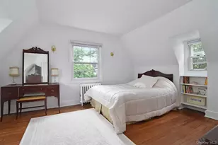 7 Garden Pl, Pelham, NY 10803 - Photo 13