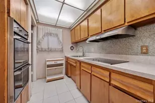 130-05 142nd St, Jamaica, NY 11436 - Photo 13