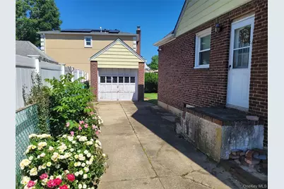 41 Nassau Boulevard, West Hempstead, NY 11552 - Photo 3