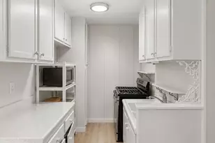 2 Louisiana Ave, Bronxville, NY 10708 - Photo 11