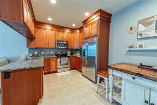 105 O'Keefe Ct, Oakdale, NY 11769 - Photo 7