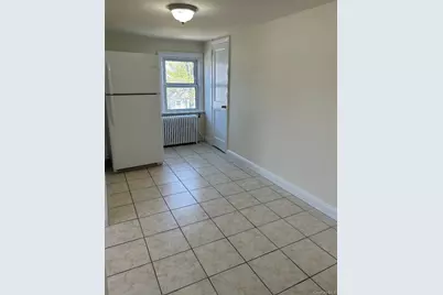 19 Firwood #2nd floor, Port Washington, NY 11050 - Photo 3
