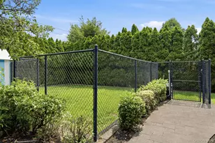 75 Shoreham Dr E, Dix Hills, NY 11746 - Photo 45