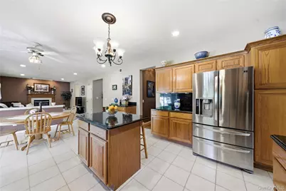 9 Ridgefield Drive, Shoreham, NY 11786 - Photo 19
